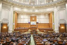 Csütörtökön szavaznak a bizalmatlansági indítványról