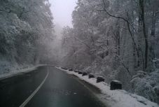 Hét lezárt utat nyitnak meg Hargita megyében