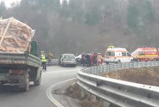 Két súlyos sérültje van a Hargitán történt balesetnek