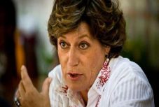 „Tárt karokkal kellett volna fogadni menekülteket”