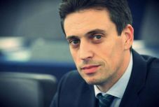 Bepereli Liviu Dragnea PSD-elnököt Cătălin Ivan europarlamenti képviselő