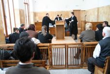 Bírákból ügyészek, ügyészekből bírák: az államfő nem utasíthatja vissza a kinevezést