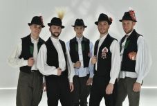 Erdélyi versenyzők is továbbjutottak a Fölszállott a páva második elődöntőjében