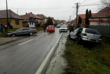 Baleset Hargita megyében: a roncsok közé szorult az egyik utas