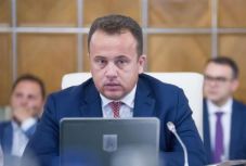 Jóhiszeműségből „oktatta ki” a munkáltatókat az oktatási miniszter 