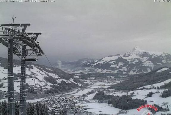 Közel háromszázezren maradtak áram nélkül Lengyelországban