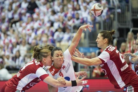 Női kézilabda-vb: nem bírt a címvédővel a magyar válogatott