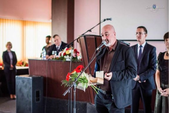 Gyergyószentmiklós díszpolgárává avatták Bocsárdi Lászlót a Figura megalapításáért