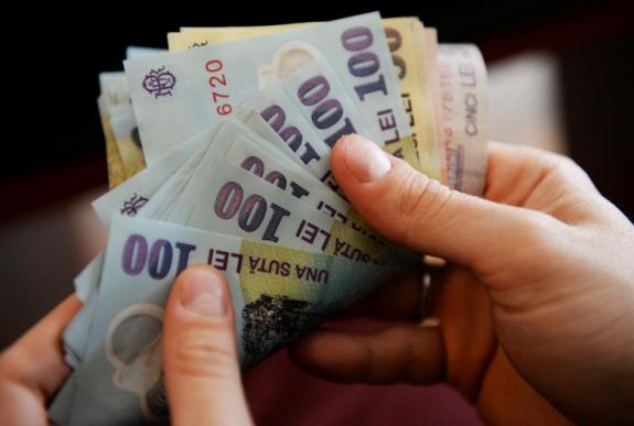 Hivatalos: 25 százalékkal nő a közalkalmazottak bruttó fizetése