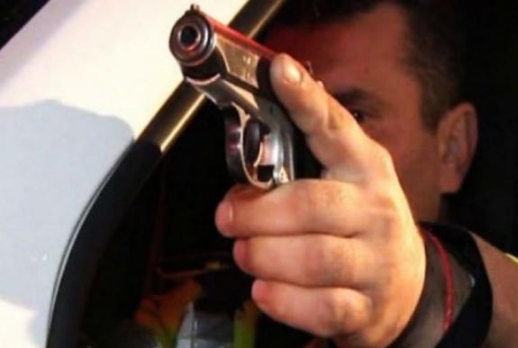 Lelőtte a rendőr a 22 éves oláhszentgyörgyi fiatalembert