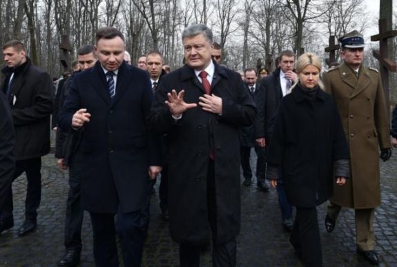 A történelmi viták rendezésében állapodott meg a lengyel és az ukrán elnök