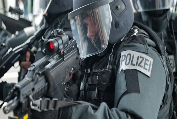 Feltételezett iszlamista terroristáknál razziáztak Berlinben