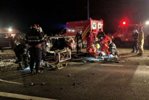 Brutális baleset Bihar megyében: két halott, tíz sebesült