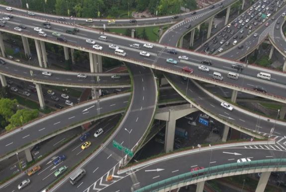 Kínában elképzelhetetlenül sok autóút épült öt év alatt