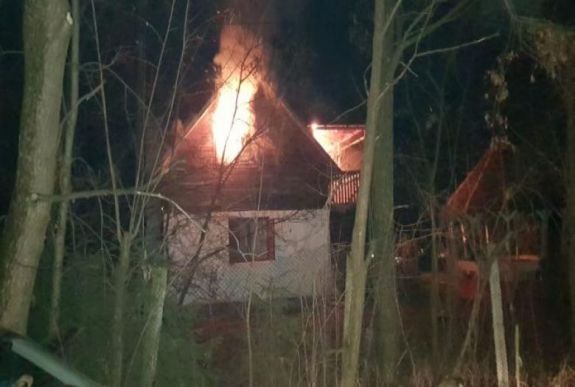 Kigyúlt egy menedékház Maros megyében