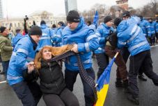 Bukarest főpolgármestere: elköltöztetjük a karácsonyi vásárt a Győzelem térről