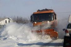 Teljes gőzzel dolgoznak a hókotrók Háromszéken