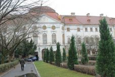 Felújítják a nagyváradi római katolikus püspöki palotát