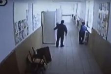 Iskolaigazgató vert meg egy diákot Gorj megyében