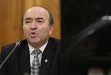 Toader: „állampolgári minőségükben” tiltakozhatnak a bírák és az ügyészek