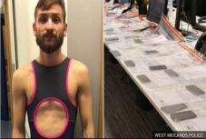 A brit sajtó sztárja lett a női fürdőruhás román tolvaj