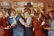 Mostantól jelölés nélküli is felismeri az arcunkat a Facebook