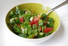 Napi egy adag zöldsaláta fiatalon tarthatja az agyat