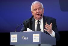 FRISSÍTVE – Igazságügyi törvények: bírálta az EPP elnöke az RMDSZ-t