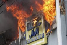 Kigyulladt egy pláza a Fülöp-szigeteken, többen bennégtek