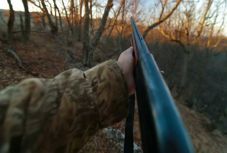 Mellbe lőttek egy férfit egy vadászaton