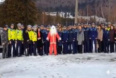 Gügye, de kedves videó: kellemes ünnepeket kívánnak a Hargita megyei rendőrök