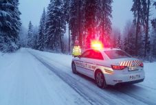 Több száz gépkocsivezető maradt jogosítvány nélkül karácsony estéjén