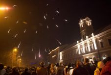 Három koncert és két tűzijáték a sepsiszentgyörgyi szilveszteri utcabálon