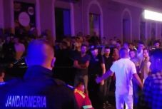 Megszúrta a biztonsági őrt, mert nem engedte be a karácsonyi buliba