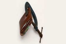 Ambrus Attila: Pénz beszél