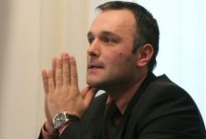 Fél évig megfigyelés alatt tartotta a SRI az RMDSZ volt miniszterét