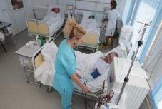 Kórházakban magyarul: végrehajtási utasítások nélkül lépnek hatályba a módosítások