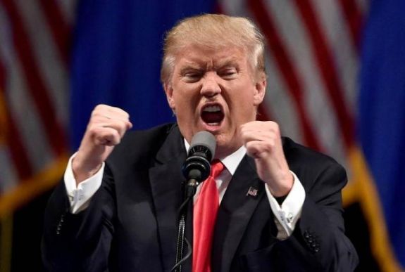 Trump visszavág: „az én gombom nagyobb és működik is”