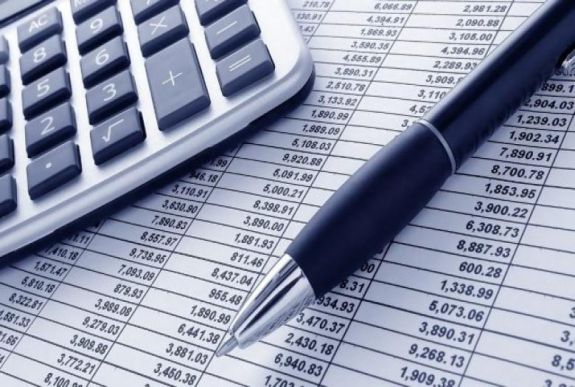 Kihirdette az államfő a 2018-as költségvetést, ugyanakkor óvatosságra intette a kormányt