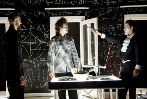 Két év után ismét műsoron a Fizikusok Gyergyóban