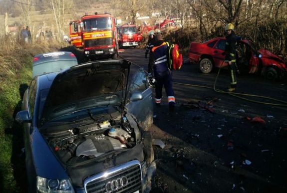 Brutális baleset Maros megyében: kilencen sérültek meg, egy gyermek súlyosan