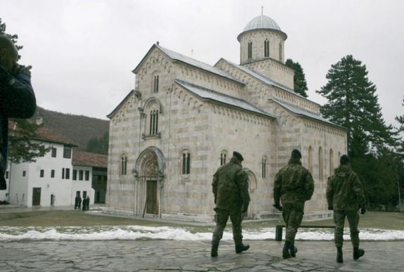 Koszovói albán szélsőségesek támadást terveztek szerb kolostorok ellen