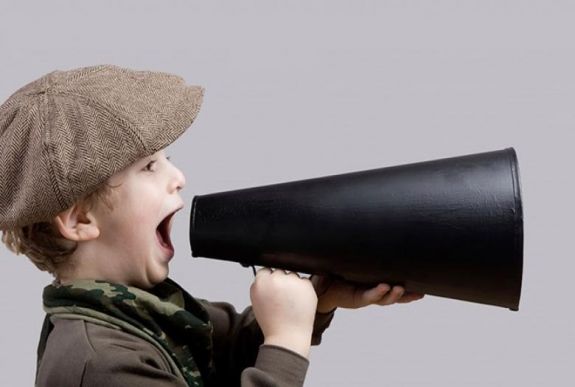 Segíteni fog a Facebook a helyi hírek megtalálásában