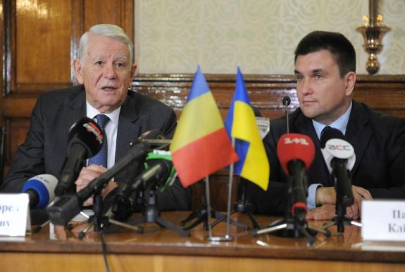 Ukrán-román külügyminiszteri találkozó: nyelvi jogok és új határátkelők