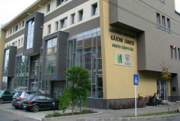 Telefonos irodalomajánlóval ünneplik Csíkszeredában a Román Kultúra Napját