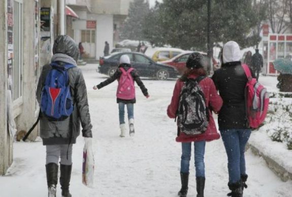 Vége a téli vakációnak, hétfőn kezdődik a tanítás