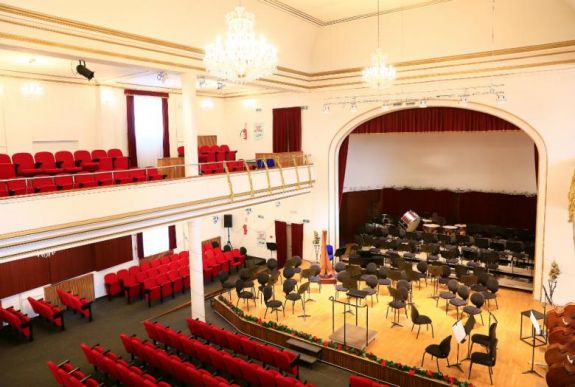 Befejeződött a nagyváradi filharmónia épületének belső rendbetétele
