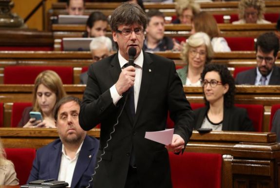 Katalónia: Puigdemont hivatalosan is jelölt az elnökségre