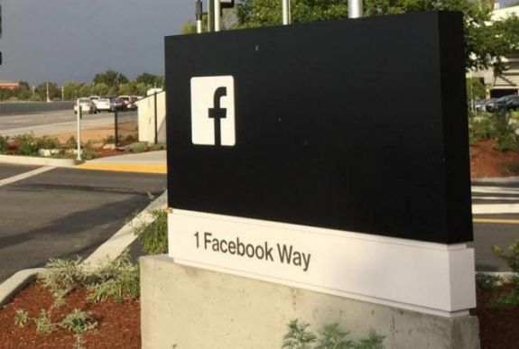 Oktatási központokat nyit a Facebook Európa több országában