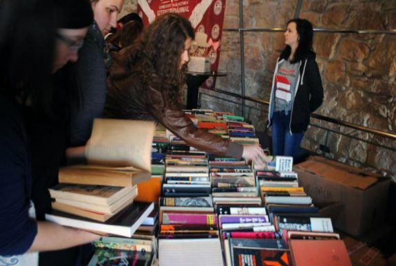 Semmiből mindent – példaképek a 4. Könyvturi | élőKönyvtáron